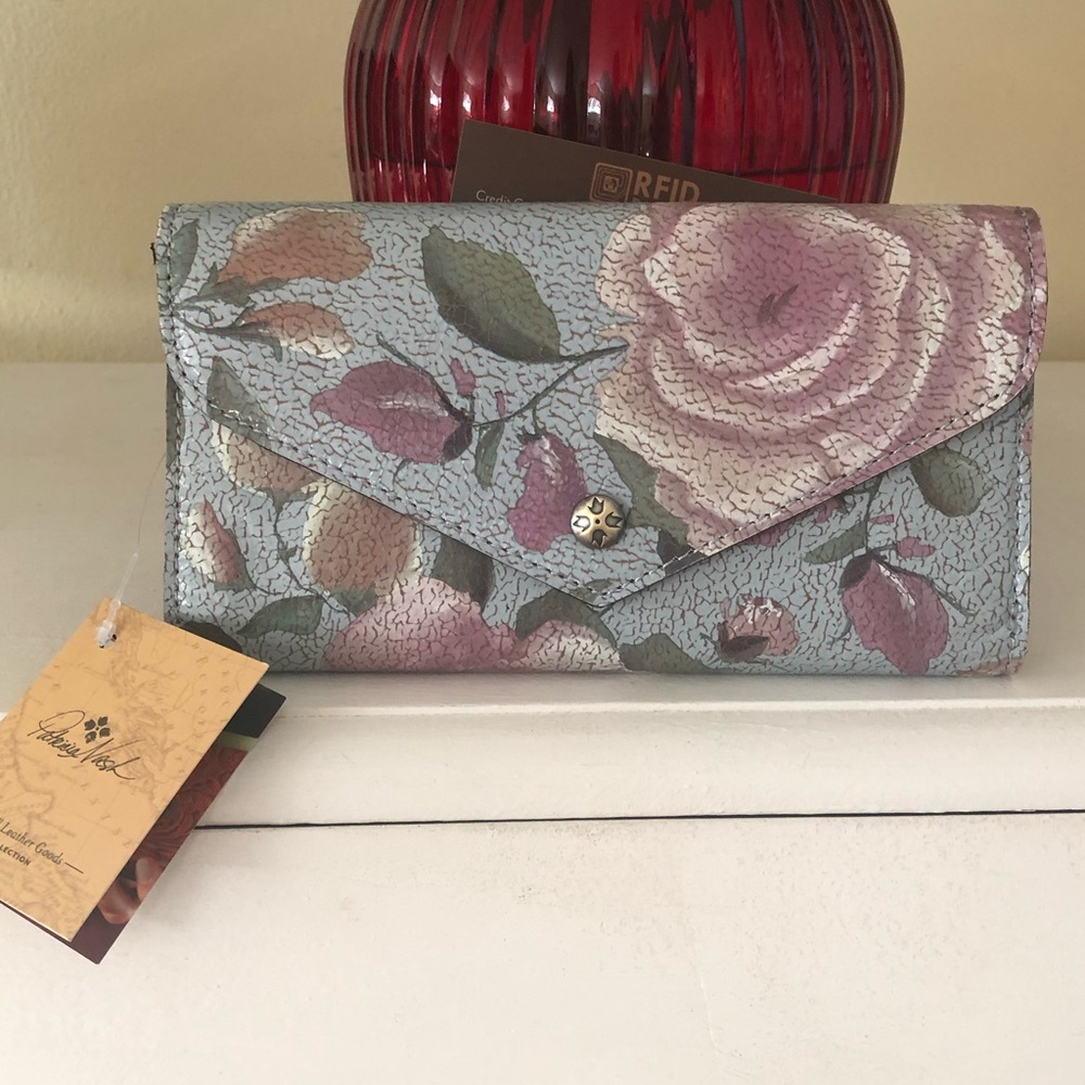 💥NEW💥🌸PATRICIA NASH🌸APRILIA CRACKEDROSE WALLET